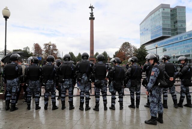 مقابله پلیس مسکو با معترضان در مرکز شهر