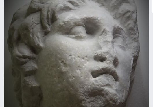 کشف مجسمه باستانی «اسکندر مقدونی»