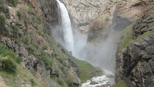 مفقود شدن تیم 13 نفره کوهنوردی در منطقه تنگ زندان