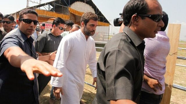 از حضور راهول گاندی رهبر حزب کنگره هند در کشمیر جلوگیری شد