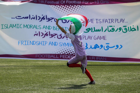 دختران فوتبالیست ایران قهرمان تورنمنت کافا شدند