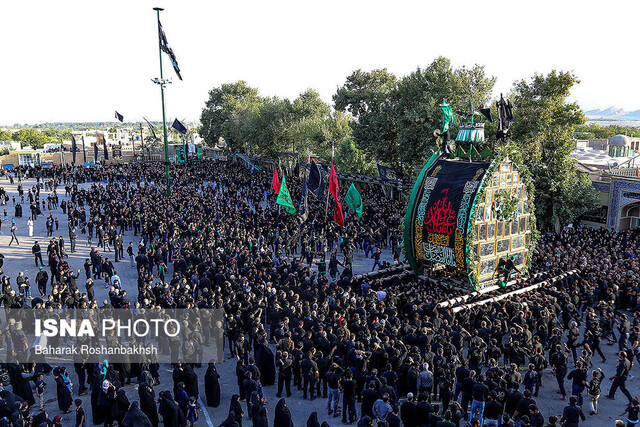 صلح خبر – مراسم نخل برداری در حسینیه «باغ بهار مهریز» یزد و «قدمگاه»