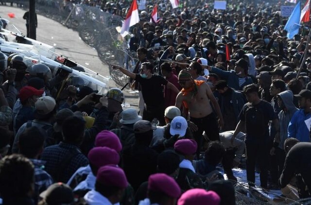 رئیس‌جمهور اندونزی خواستار خویشتن‌داری پلیس کشورش شد