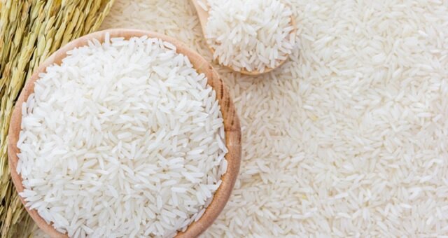 توزیع ۲۵۰ تُن برنج در ۵۰ نقطه لرستان