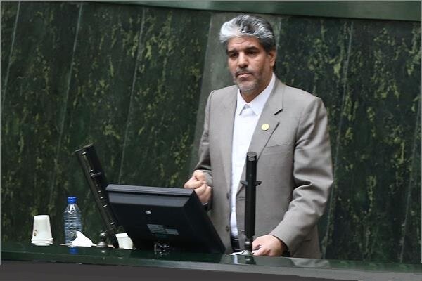 شیویاری: به قول‌هایی که درمورد زلزله آذربایجان داده شد عمل شود