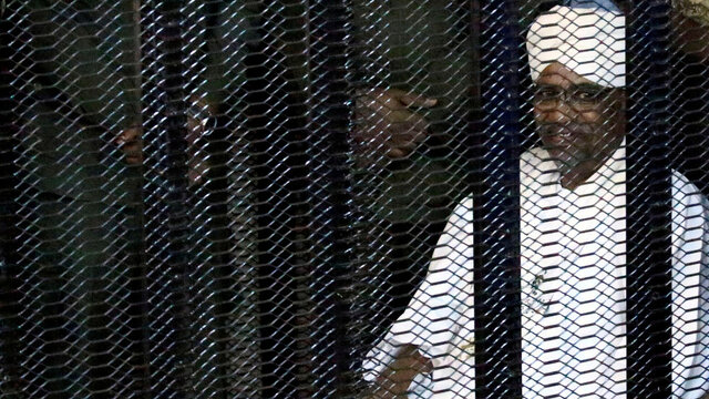 سودان، عمر البشیر را به دادگاه بین‌المللی تحویل می‌دهد