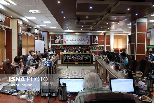 غیبت 5 عضو شورا مانع تصویب بودجه سال 99 شهرداری اراک شد