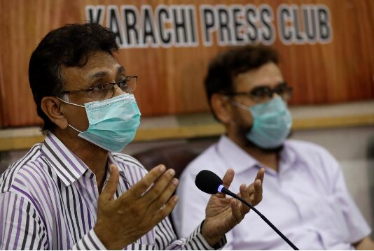 اعتراض پزشکان پاکستانی به بازگشایی مساجد در ماه رمضان