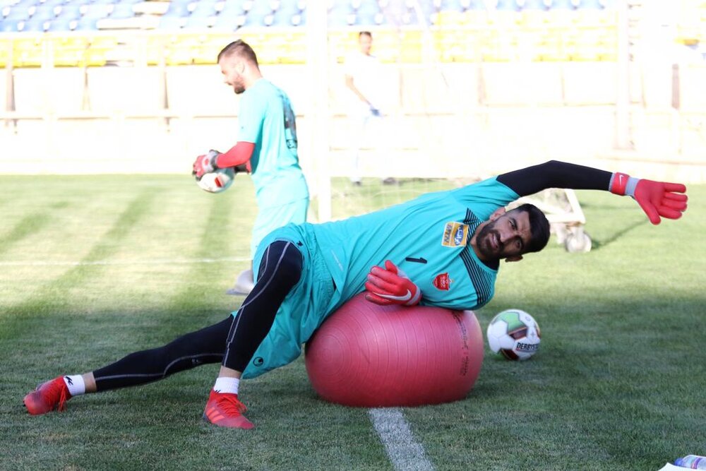 پیشنهاد آنتورپ به پرسپولیس: حقوق بیرانوند را بدهید از او استفاده کنید