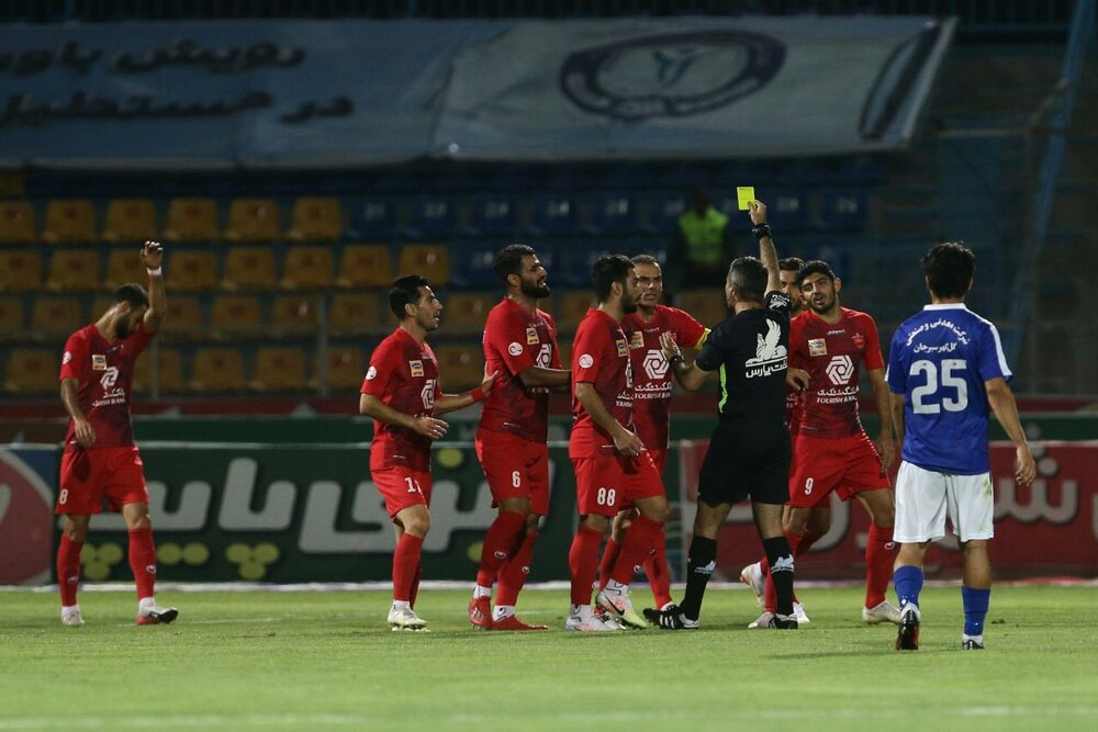 تساوی پرسپولیس ـ گل‌گهر/ شاگردان گل‌محمدی هم‌چنان بدون برد پس از قهرمانی