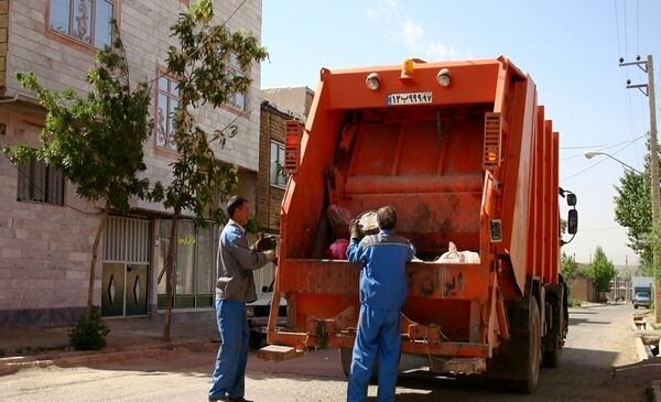 ضرورت برخورداری خودروهای حمل پسماند تهران از معاینه فنی