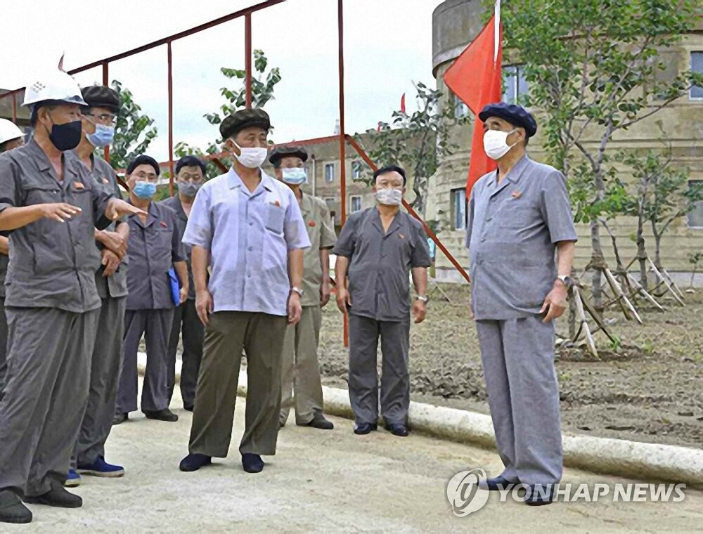 بازدید نادر مقامات کره شمالی از پروژه‌های اقتصادی