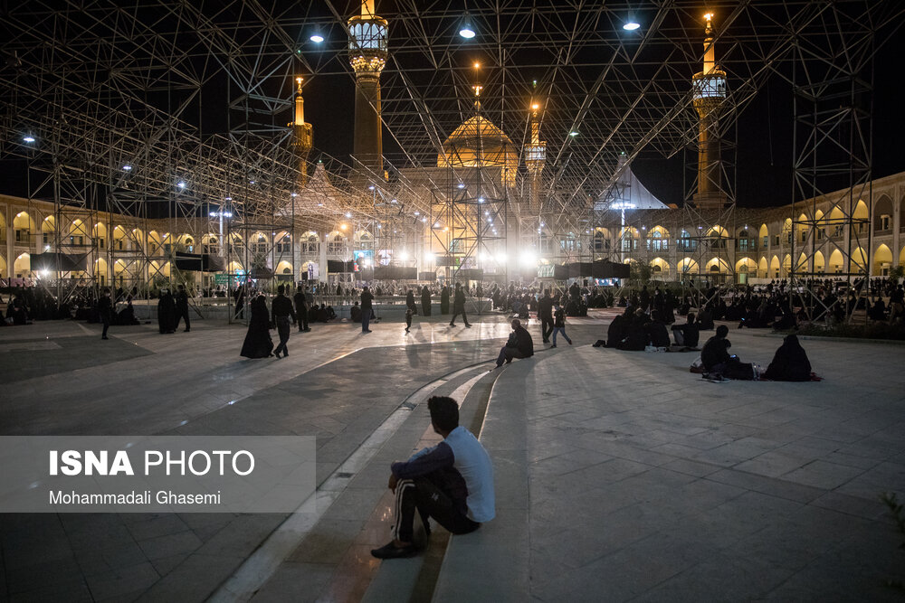 مراسم عزاداری شب تاسوعای حسینی در حرم امام خمینی (ره)