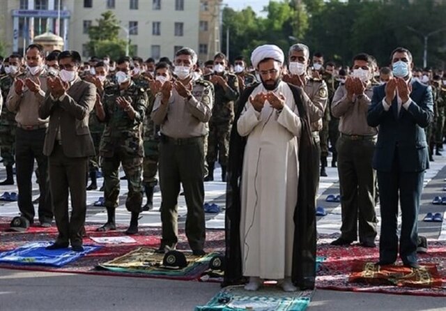 اقامه نماز ظهر عاشورا در یگانها و کوی های سازمانی ارتش