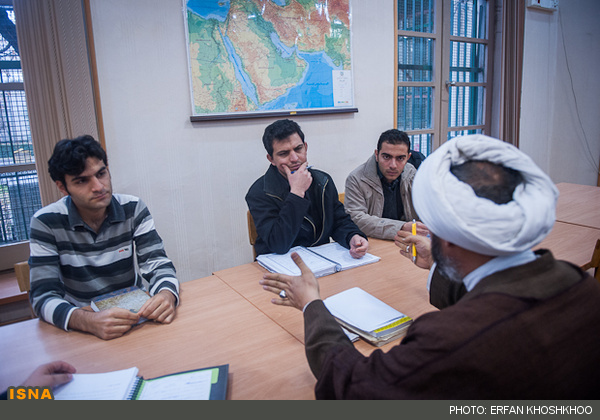 نقش طلاب در توانمندسازی دانش اجتماعی، فرهنگی و دینی جامعه بسیار حائز اهمیت است