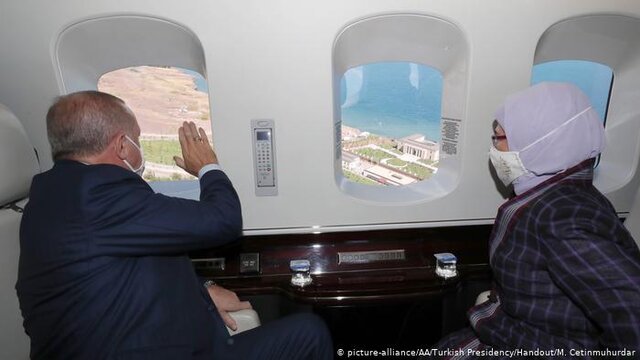 مردم ترکیه در فکر نان و اردوغان در فکر کاخ مردم ترکیه در فکر نان و اردوغان در فکر کاخ