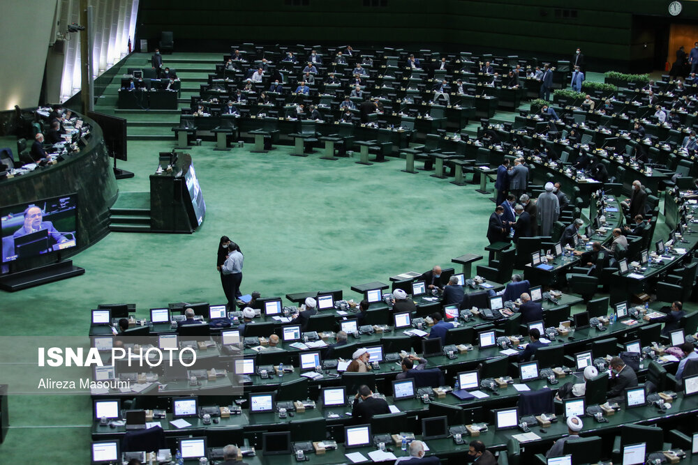 بررسی رای اعتماد وزیر پیشنهادی صنعت و تحلیف نمایندگان منتخب در دستور کار پارلمان