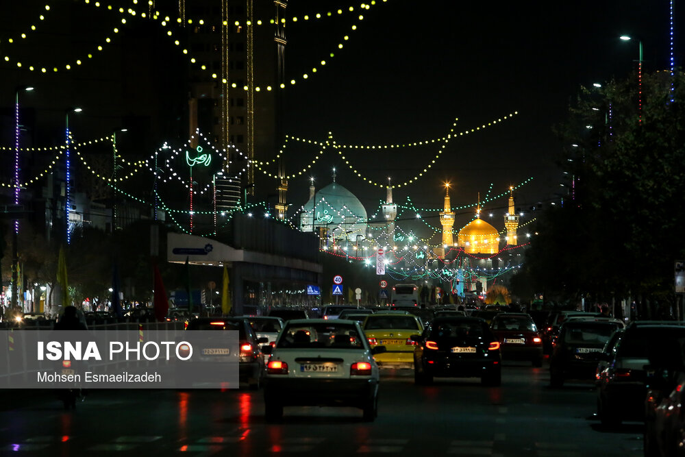 حرم مطهر رضوی در شب میلاد حضرت محمد(ص) و امام جعفر صادق(ع)