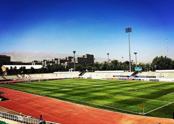 دیدار سایپا و پرسپولیس در ورزشگاه دستگردی