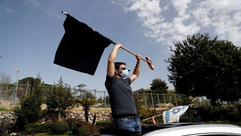 پسر نتانیاهو تظاهرکنندگان اسرائیلی مخالف پدرش را “داعشی” خواند