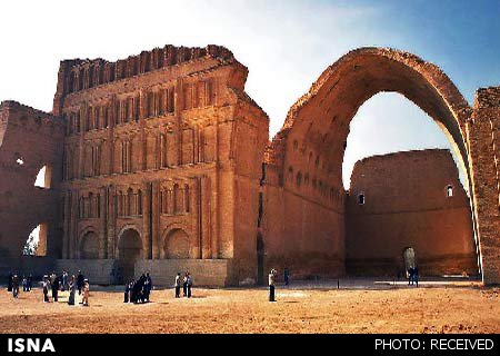 مردم برای مرمت تاق کسری، کارزار راه انداختند