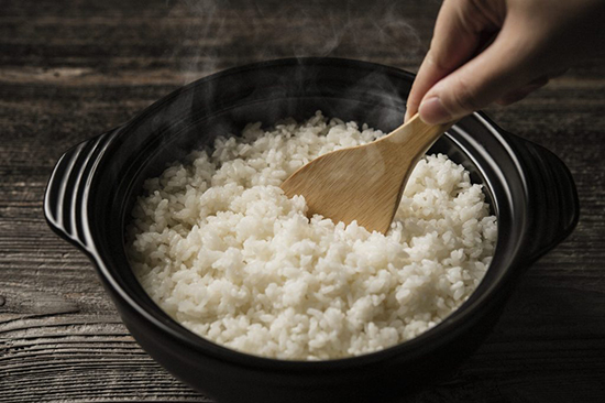 راز‌های خانه‌داری؛ نجات دادن برنج شفته شده