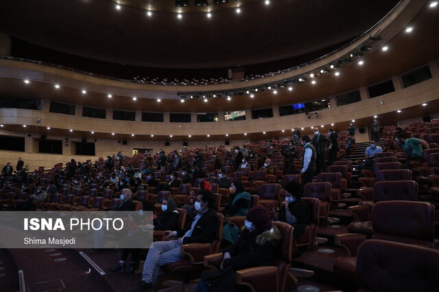 از حضور حاشیه‌ساز عادل فردوسی‌پور تا یک “بی‌همه چیز”