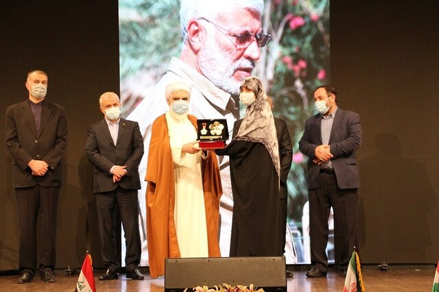 خون شهیدان موجب جاودانگی، ایجاد قدرت و حیات در کالبد جامعه می‌شود