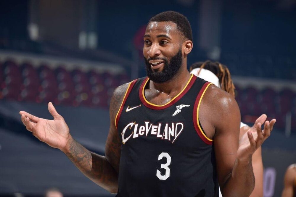 درامند همبازی لبران جیمز شد