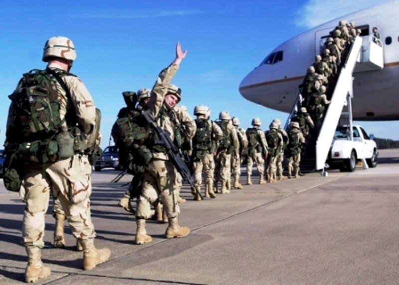 آمریکا نظامیانش را زودتر از زمان تعیین شده از افغانستان خارج می‌کند