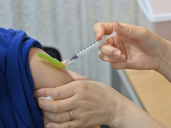 پیشنهاد اهدای ۱۰۰ میلیون دوز واکسن کرونا به کشورهای نیازمند