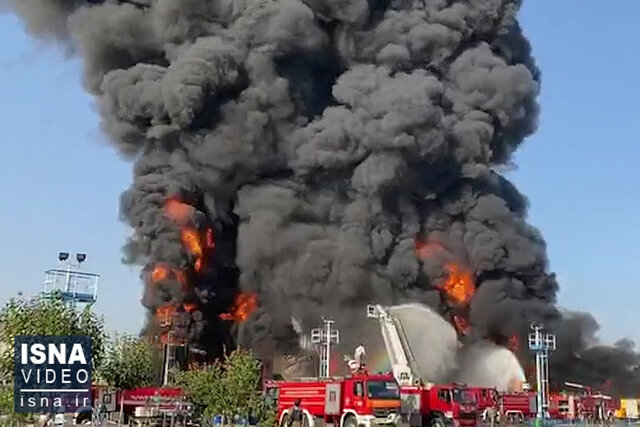 ویدئو / تداوم آتش در پالایشگاه تهران؛ یک مخزن منفجر شد