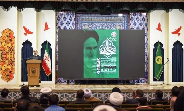 امام خمینی (ره) همواره بر وحدت مسلمین تأکید داشتند