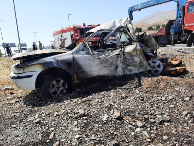 تصادف آتشین مینی‌بوس و سمند در اتوبان کرج – تهران