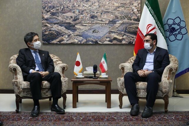 سفیر ژاپن با شهردار مشهد و قائم مقام تولیت آستان قدس دیدار کرد