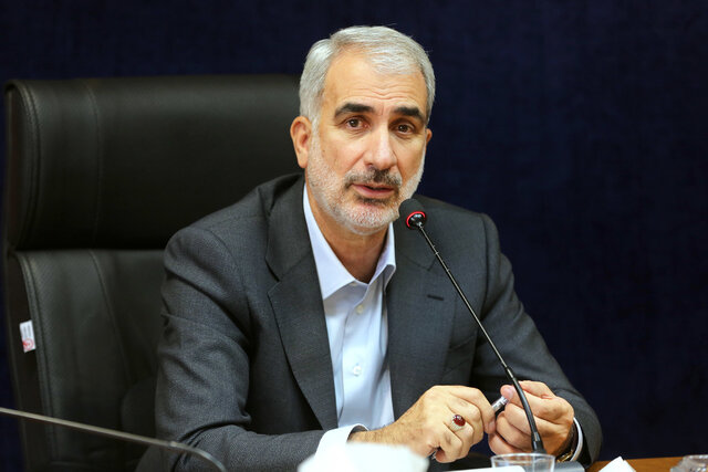 امیدوارم مدیون شهدا نشویم/ مکتب شهید سلیمانی باید برنامه درسی‌مان شود