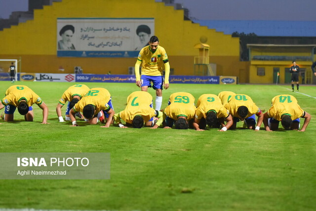 بازیکنان نفت آبادان بازهم اعتصاب کردند