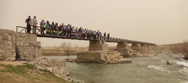 برگزاری آیین باستانی “گلاب‌ریزان آب” در کرمانشاه