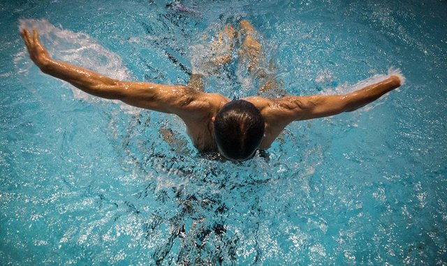 کسب ۵۱ مدال رنگارنگ توسط ورزشکاران نابینا و کم بینای یزدی در شنای قهرمانی کشور