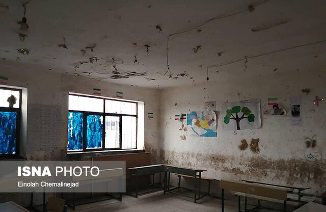 ۲۱ مدرسه تخریبی در تنگستان وجود دارد
