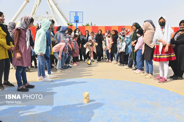 برگزاری جشنواره بازی های بومی در شهرستان هیرمند به مناسبت هفته وحدت