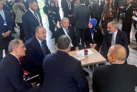 گفت‌وگوی رهبران جمهوری آذربایجان، ترکیه و ارمنستان در پراگ
