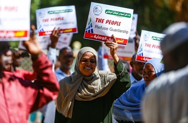 اعتراضات در سودان علیه مداخله خارجی و توافق میان ارتش و گروه‌های غیرنظامی
