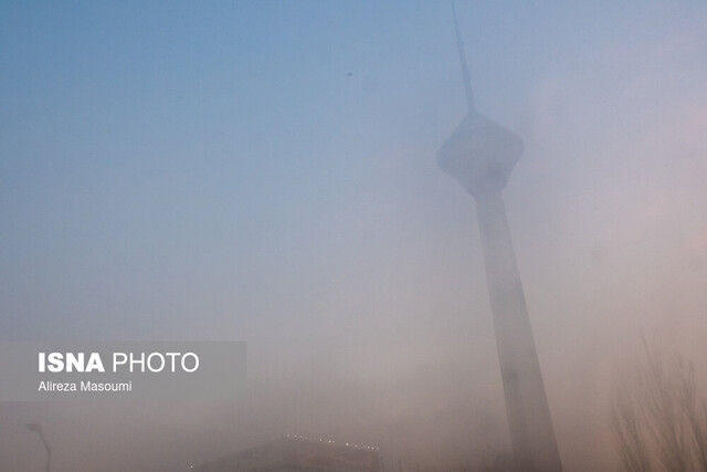 وضعیت «قرمز» هوای تهران در نخستین روز بهمن‌