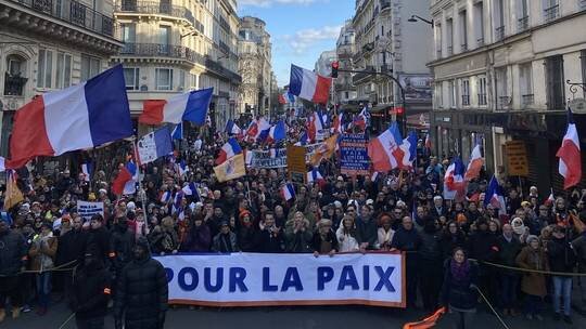 اعتراضات ضد ناتو در فرانسه و تجمع حامیان صلح مقابل پایگاه مهم آمریکا در آلمان