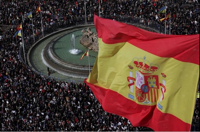 تظاهرات اعتراضی صدها هزار تن از کارکنان سلامت در مادرید