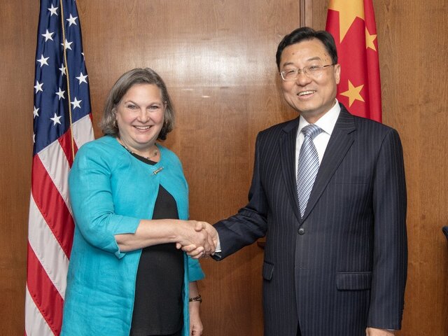 سفیر چین در آمریکا با نولاند دیدار کرد