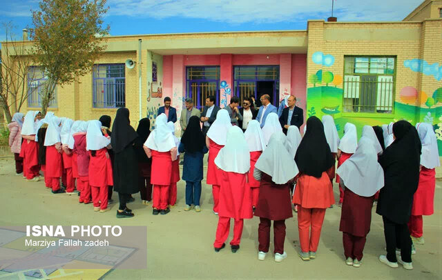 محتوای آموزشی جوانی جمعیت وارد مدارس اردستان می‌شود