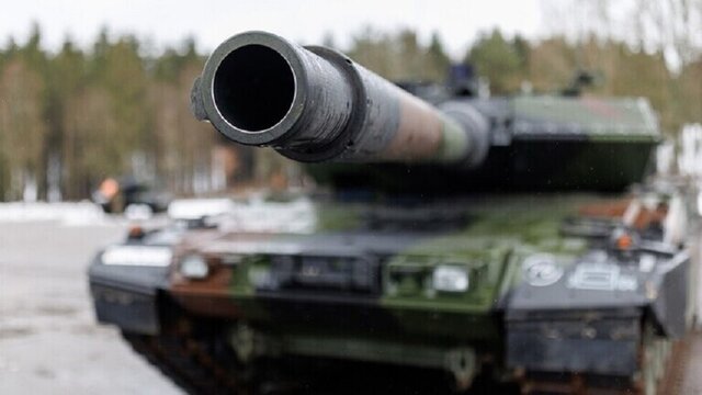 اسپانیا باز هم برای اوکراین تانک فرستاد