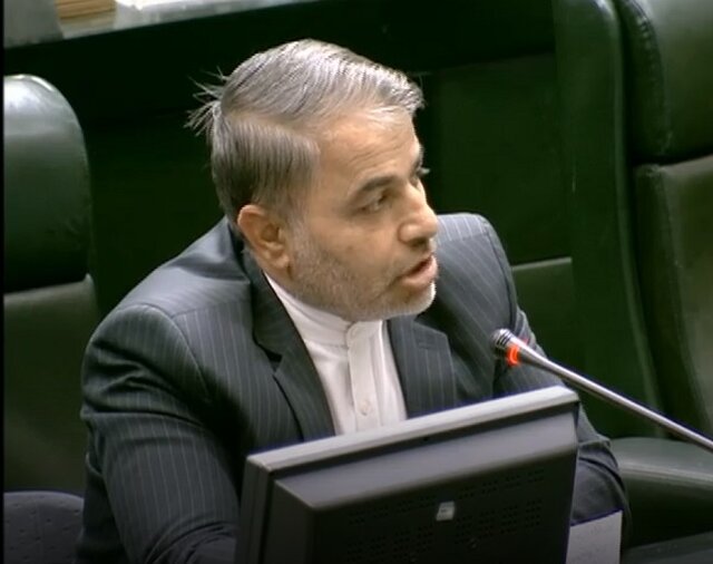 انتقاد رحیمی مظفری از وزیر ورزش